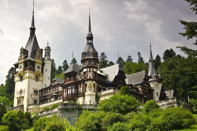 Day Trip Through Brasov in Transylvania and Bran, Peles, and Rasnov Castles - Peles Castle First, and Why Your Arrival Time Matters