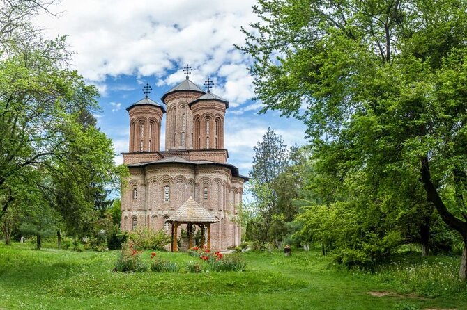 Discover Dracula's Tomb and Mogosoaia Palace - Private Tour from Bucharest - Mogosoaia Palace and the Brancovenesc Museum: the softer side of power