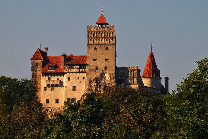Dracula's castle and Dracula's royal court trip - Stop 2, Dambovicioara Cave: mysterious underground time and a gorge view