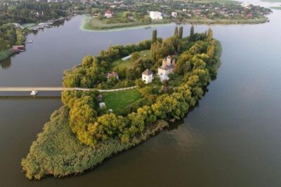 Dracula’s Tomb and Mogosoaia Palace, Private Tour from Bucharest