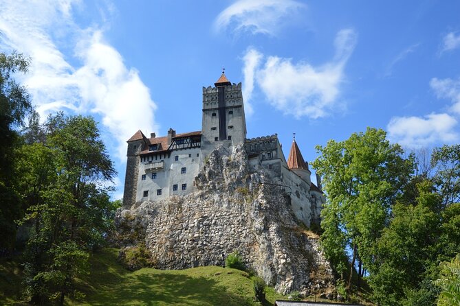 Fairytale Castles of Romania Tour - What the guide actually adds to the experience