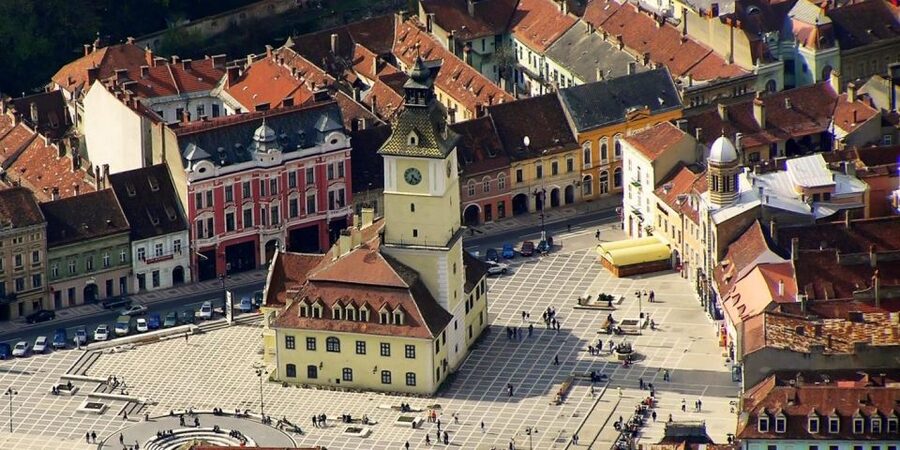 From Bucharest: Day Trip to Dracula and Peles Castle - Bucharest to Transylvania in One Day, With Prahova Valley Scenery