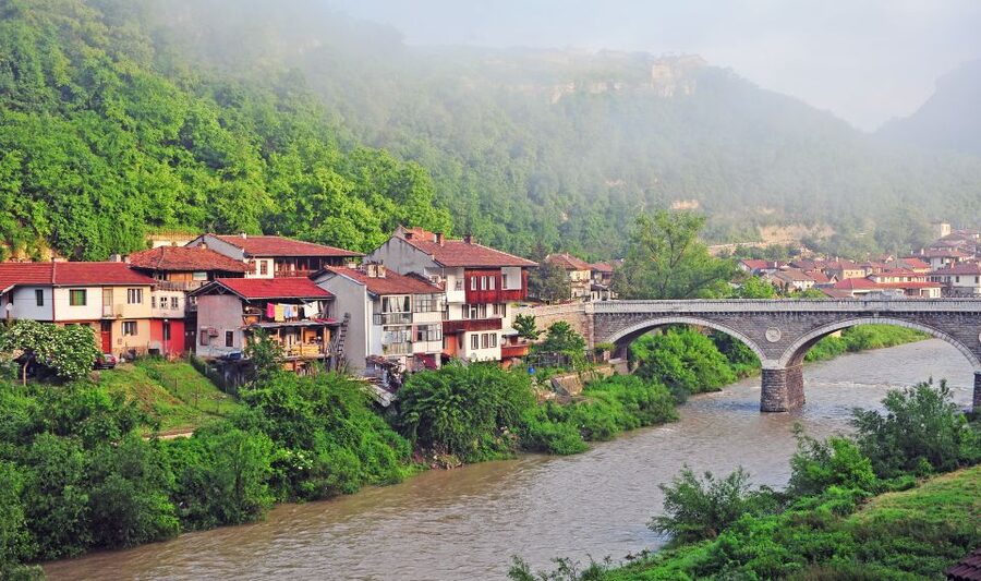 From Bucharest: Full-Day Trip to Bulgaria - Arbanasi Village: A Short Stop With Big Lookouts