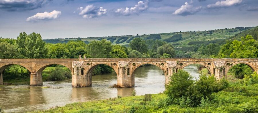 From Bucharest: Small Group Day Trip to Medieval Bulgaria - Crossing the Border Early, Then Getting to the Real Bulgaria