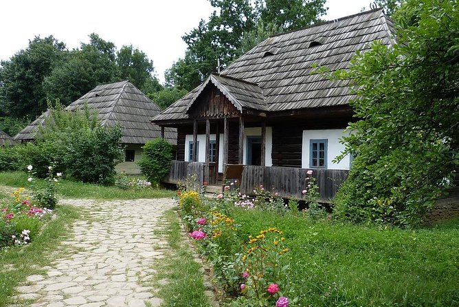Half Day Bucharest Sightseeing Tour - Village Museum Dimitrie Gusti: Romanian Countryside Without the Day Trip