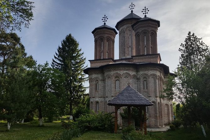 Half-Day Private Sightseeing Tour of Bucharest and its Surroundings Package - Mogosoaia Palace: A Palace Outside the City With a Story-Heavy Visit