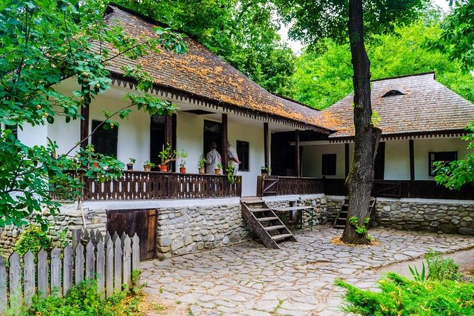 Half-Day Private Sightseeing Tour of Bucharest and its Surroundings Package - Getting the Most Out of the Day (Without Stress)