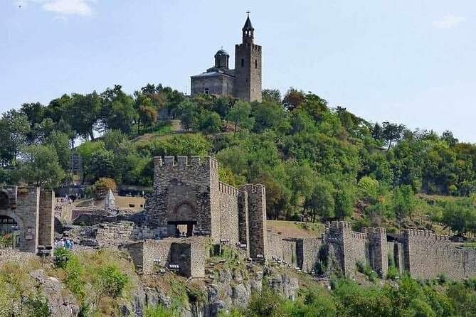 Hike Bulgaria Love Swing, Veliko Tarnovo and Tarevet Fortress - How the guided parts and free time balance each other