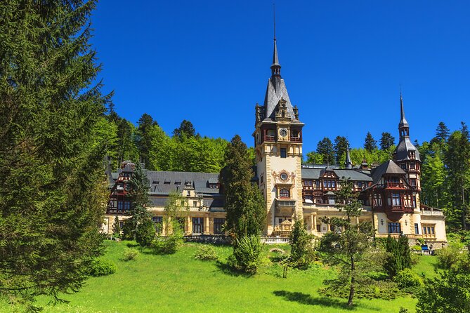 Peles Castle, Dracula Castle and Brasov old town - private tour from Bucharest - Key points before you go