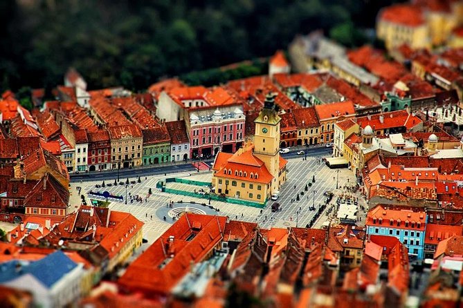 Peles Castle, Dracula Castle and Brasov old town - private tour from Bucharest - Bucharest to the Carpathians, fast start and a full-day plan