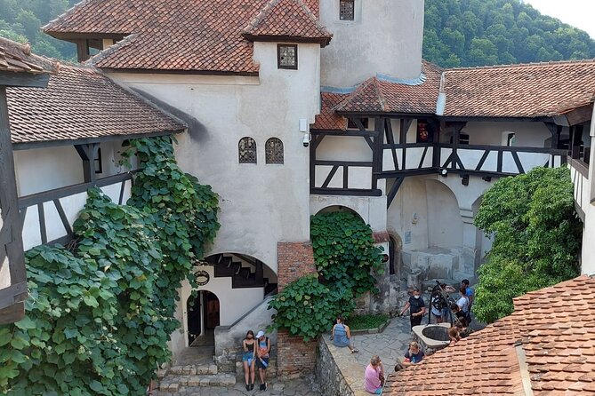 Peles Castle, Dracula Castle and Brasov old town - private tour from Bucharest - Peles Castle in Sinaia: the royal wow-factor, plus Monday changes