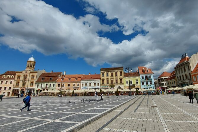 Peles Castle, Dracula Castle and Brasov old town - private tour from Bucharest - Pelisor Castle and the scenic Carpathian drive through Bușteni and Predeal