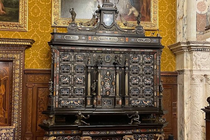 Peleș Castle, Pelișor Castle and Sinaia Monastery - Private Tour - Group size, private comfort, and who this fits best