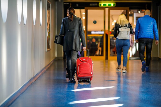 Private Bucharest Airport Transfer - Reliability and Communication: What to Do If Flights Go Sideways