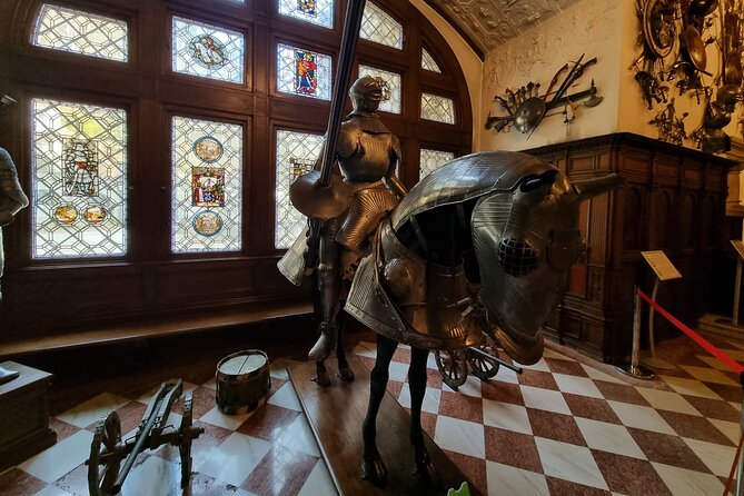 Private Day Trip from Bucharest: Dracula’s Castle, Peles & Brasov - Brasov: a short walk through old streets and the Black Church