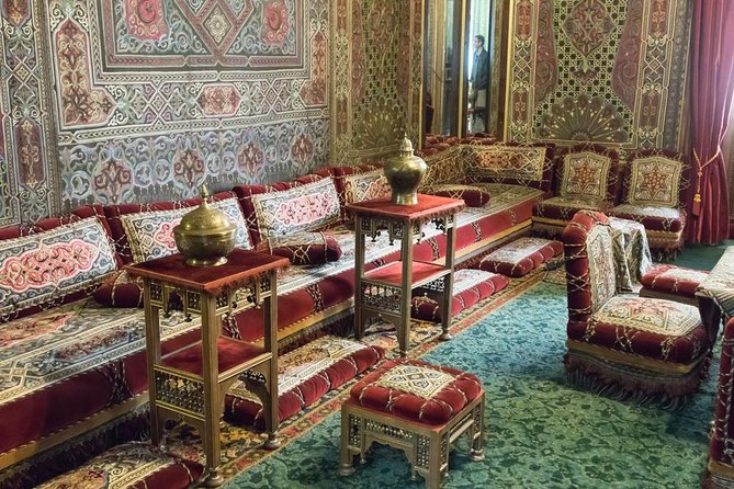 Private Day Trip to Dracula's Castle from Bucharest - A Brasov city tour in about one hour