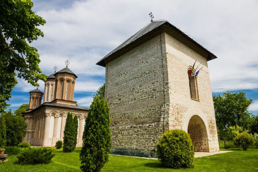 Private Half Day Trip to Snagov Monastery & Mogosoaia - Snagov Monastery on the Island, and the Vlad Tepes Legend