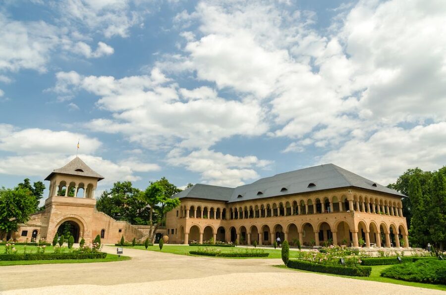 Private Half Day Trip to Snagov Monastery & Mogosoaia - What a Private English Guide Adds (Beyond Facts)