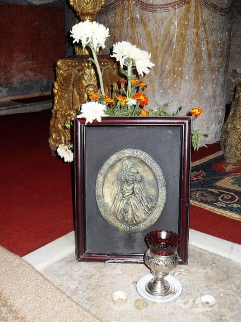 Private Tour from Bucharest to Dracula's tomb and Mogosoaia - A focused 4.5-hour Dracula-and-palace day from Bucharest