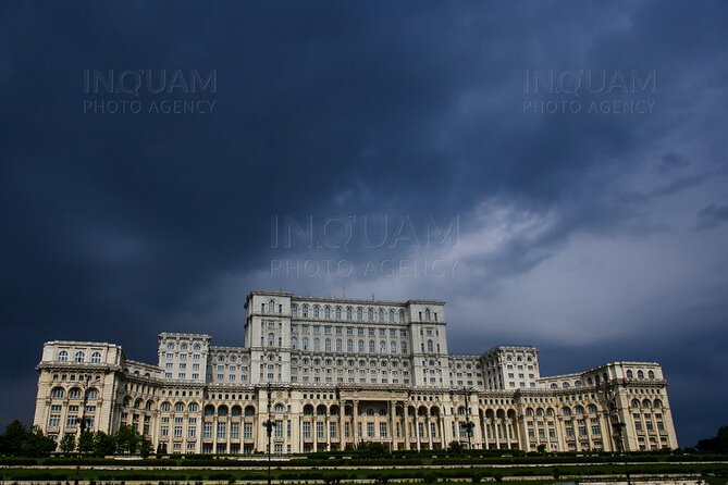 Private Tour: Story of Communism in Bucharest - Revolution Square: the start of 1989 and the memorial for those who died