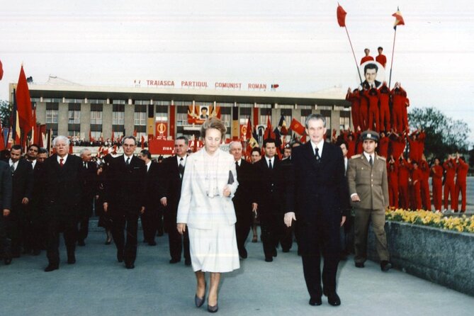 Private Tour -The Last Day of Nicolae Ceaușescu in a Romanian Car - Guides that make the politics make sense