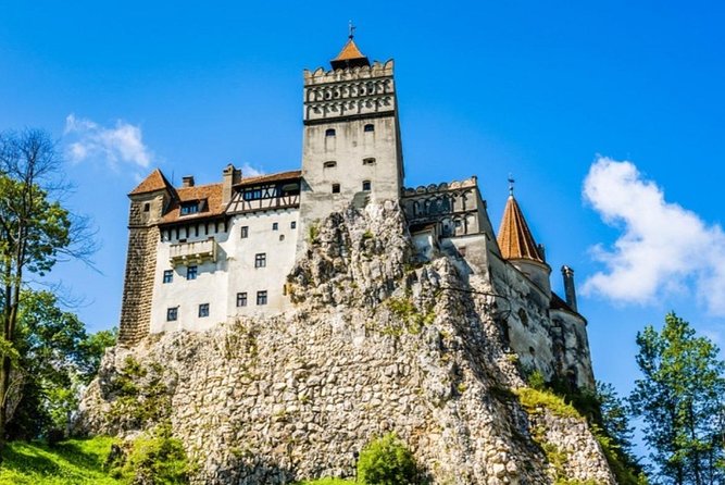 Private tour to Bran Dracula's Castle and Peleș Royal Castle - The secret passages and why they work on-site