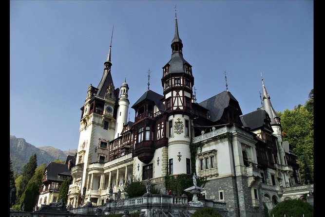 Private tour to Bran Dracula's Castle and Peleș Royal Castle - Price and what you really get for $207.21