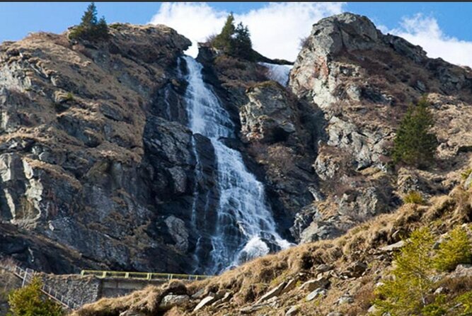Small-group max 7 - Top Gear Road - Transfăgărăşan Highway - The value of a guided Transfăgărășan day at $143.97