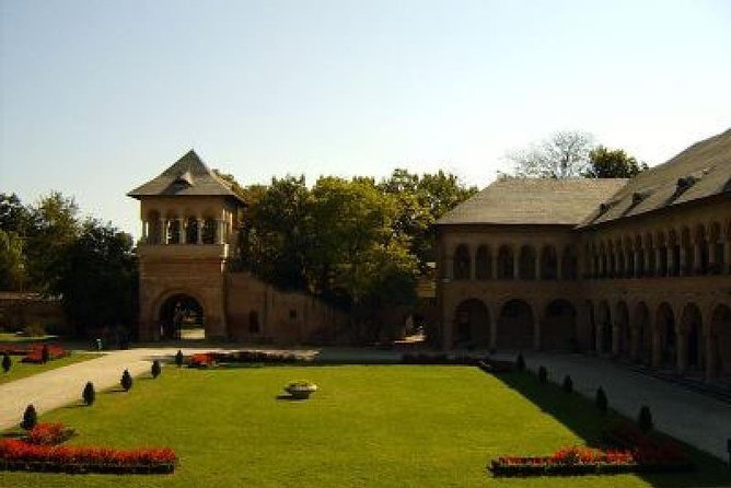 Small Group Tour to Mogosoaia Palace and Snagov Monastery - Entrance fees, cash, and photo rules you should plan for