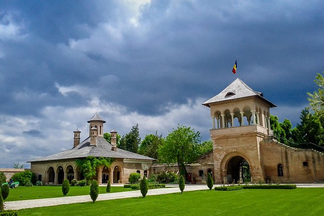 Small Group Tour to Mogosoaia Palace and Snagov Monastery - Stop 1: Snagov Monastery on the lake, Vlad’s legend, and practical entry tips
