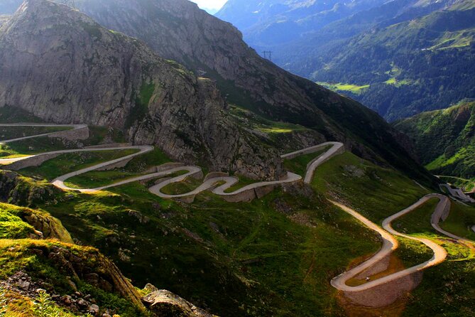 Transfăgărășan Highway & Balea Lake - Private Tour from Bucharest - Watching the Transfăgărășan Highway from the right perspective