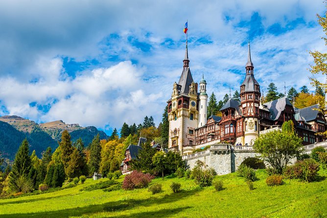 Transylvania and Dracula Castle Full Day Tour from Bucharest - How This 14-Hour Dracula Route Works From University Square