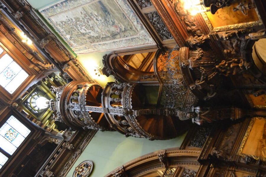 Transylvania: Cultural Full-Day Trip by Minivan - Price and value for a group up to 2