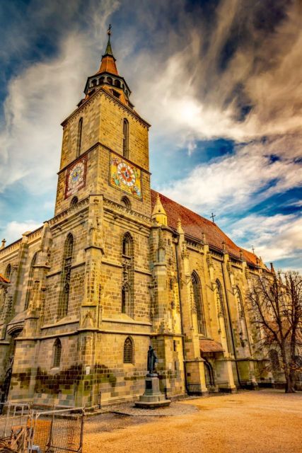 Transylvania Tour: Dracula's Castle, Peles Palace & Brasov - Bran Castle and the Dracula legend: how to see the most in one hour