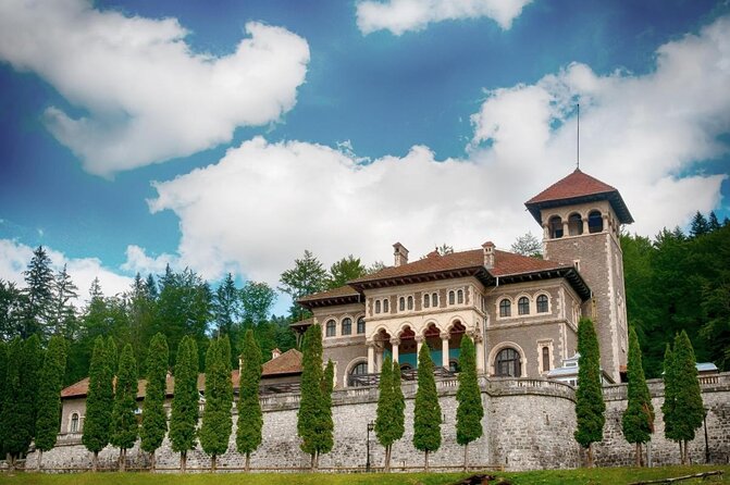 Wednesday Adams Family - Visit 6 filming locations, Private tour - Key takeaways before you go
