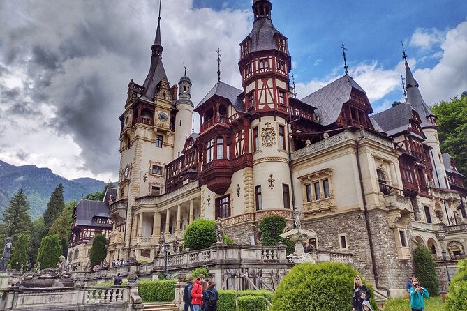 Wine Tasting Private Tour & The Royal Palace in Sinaia from Bucharest - Stop 1 timing and what to budget: 2 hours, plus Peles entry