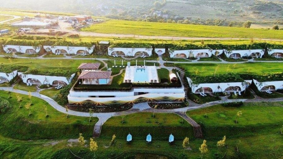 Winery touring & private wine tasting - one day private tour - A Warm-Up at a Modern Winery